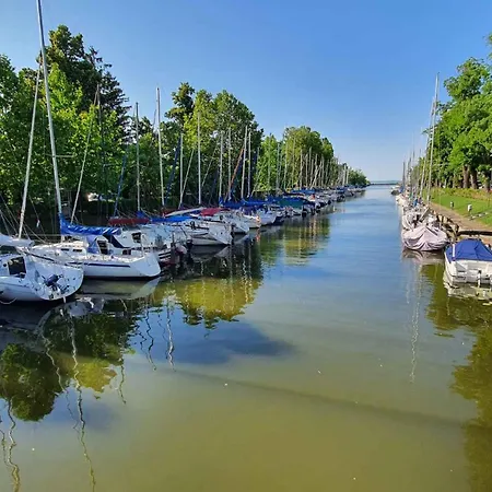 Holiday home 24 Balatonkeresztur